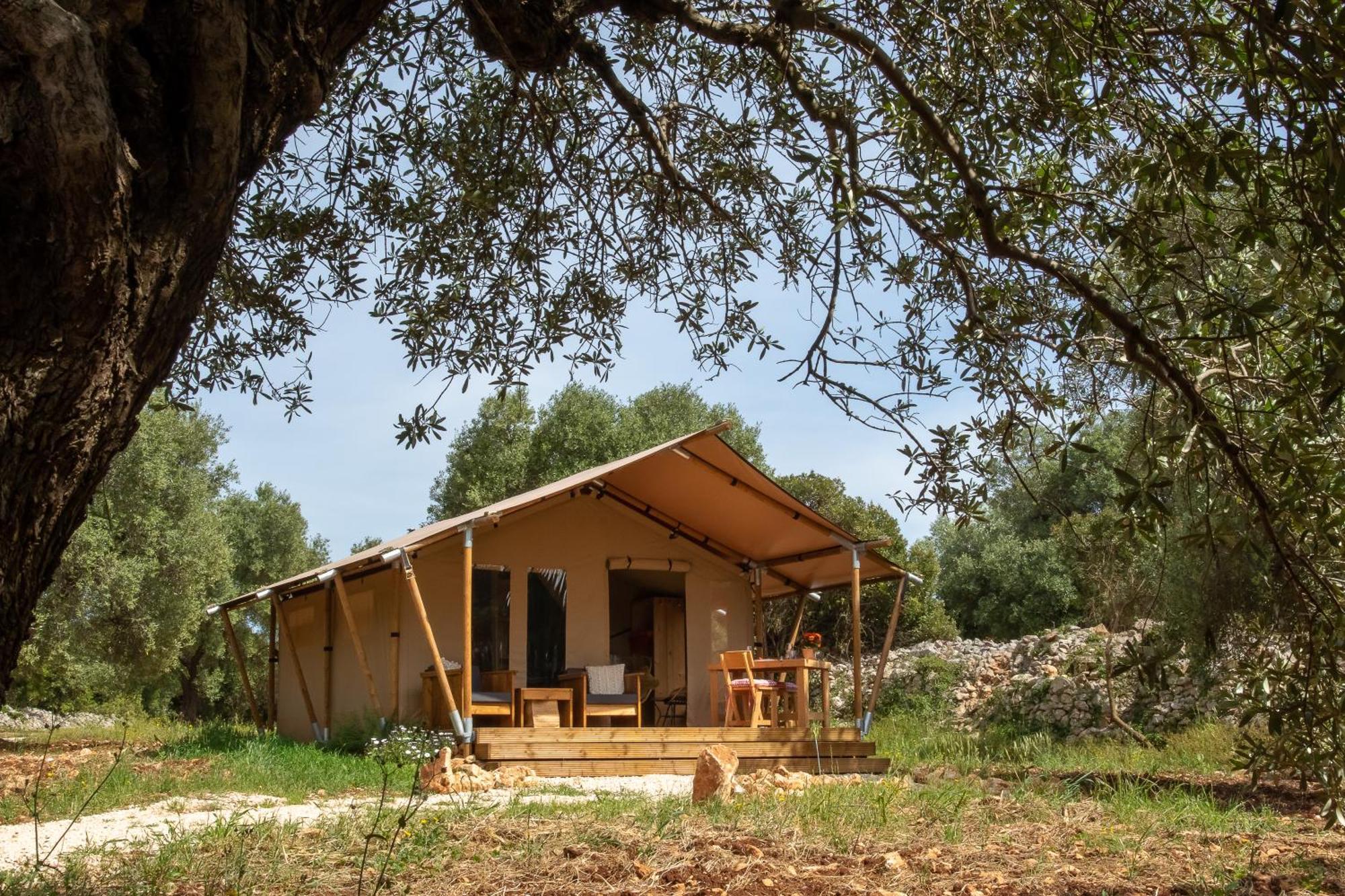 Hotel Domus Olea Glamping Ceglie Messapica Exterior foto